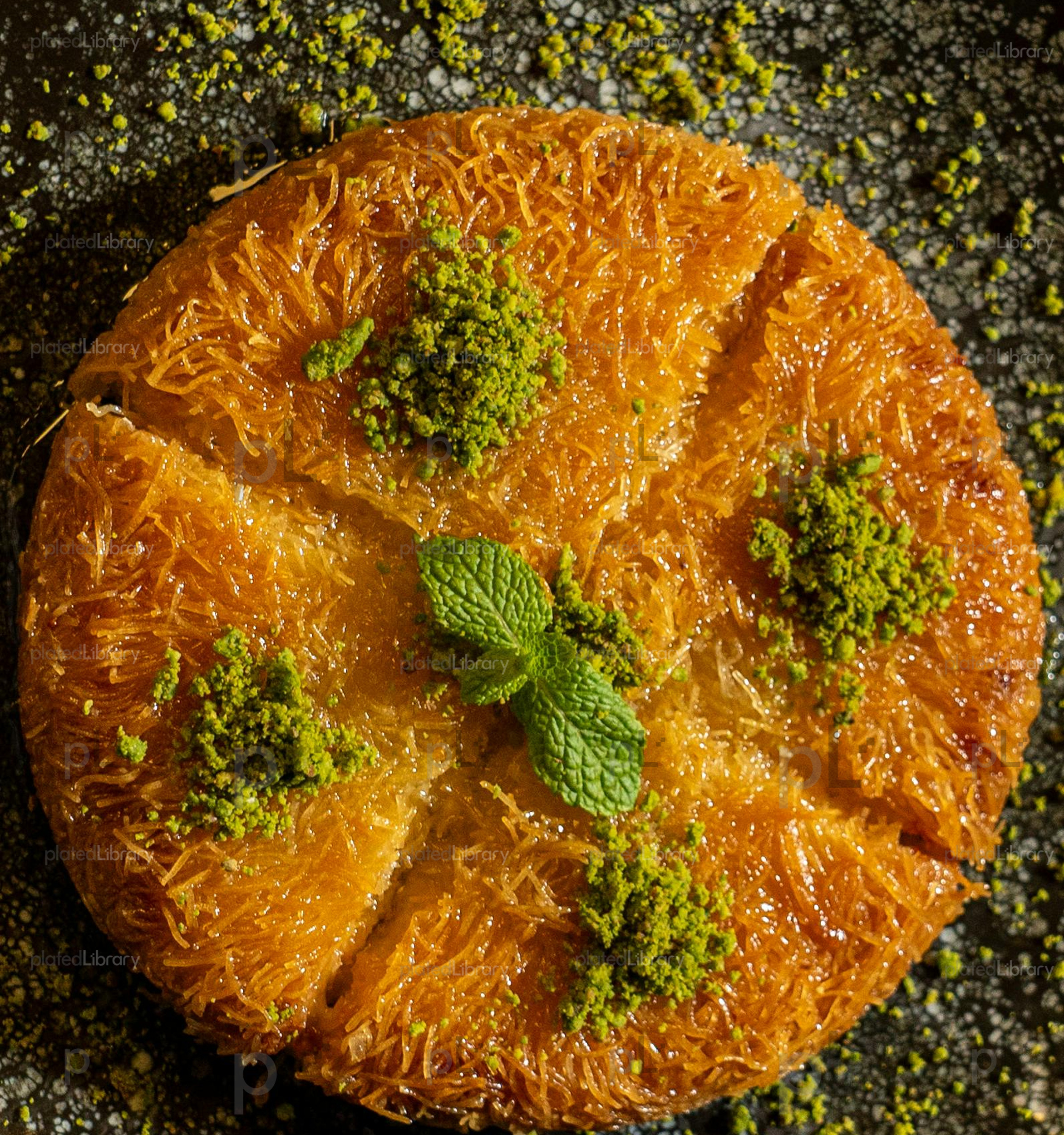 Discover how high-quality food images boost online orders by up to 30%. Learn visual strategies top brands use to reduce hesitation and drive conversions.