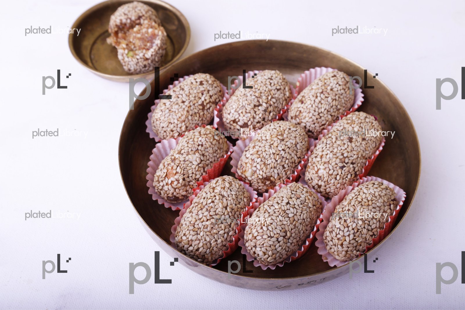 Til Laddu/Ellu Urandai/ Makarsankranti Sweet