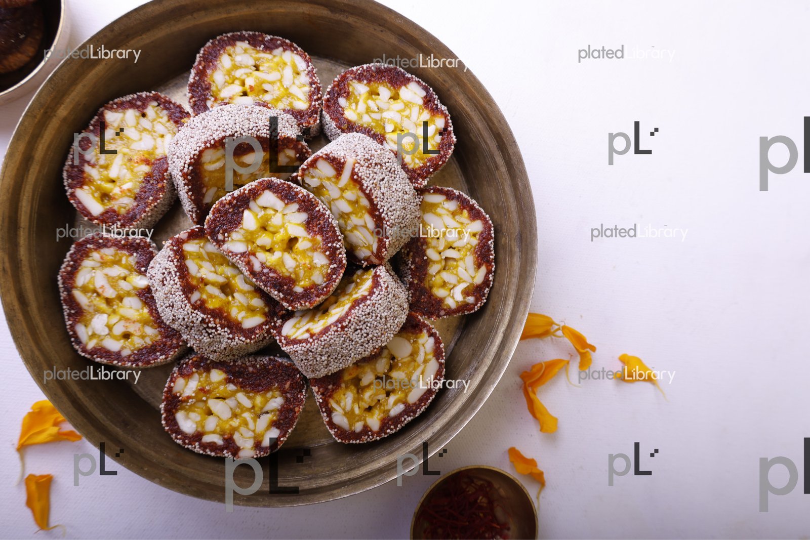 Anjeer Kesar Roll