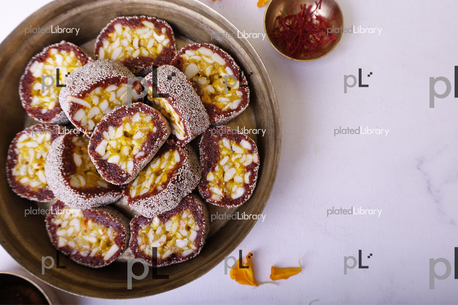 Anjeer Kesar Roll