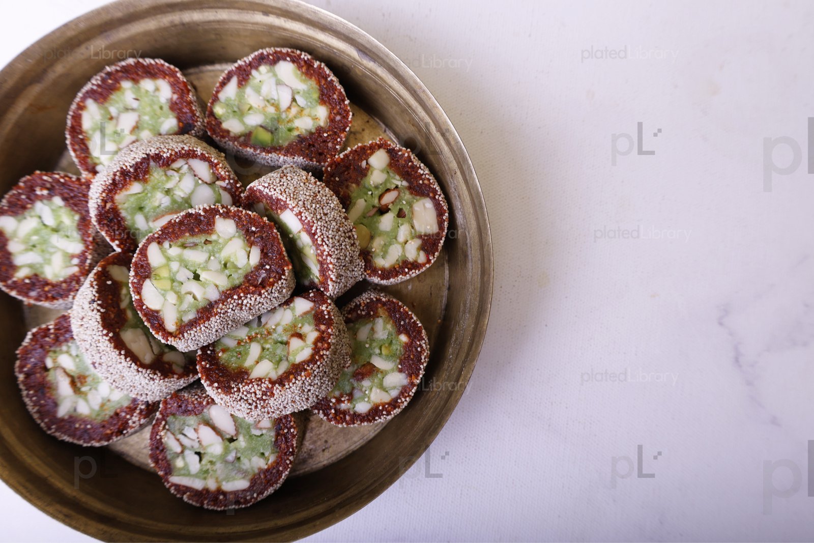 Anjeer Kesar Roll