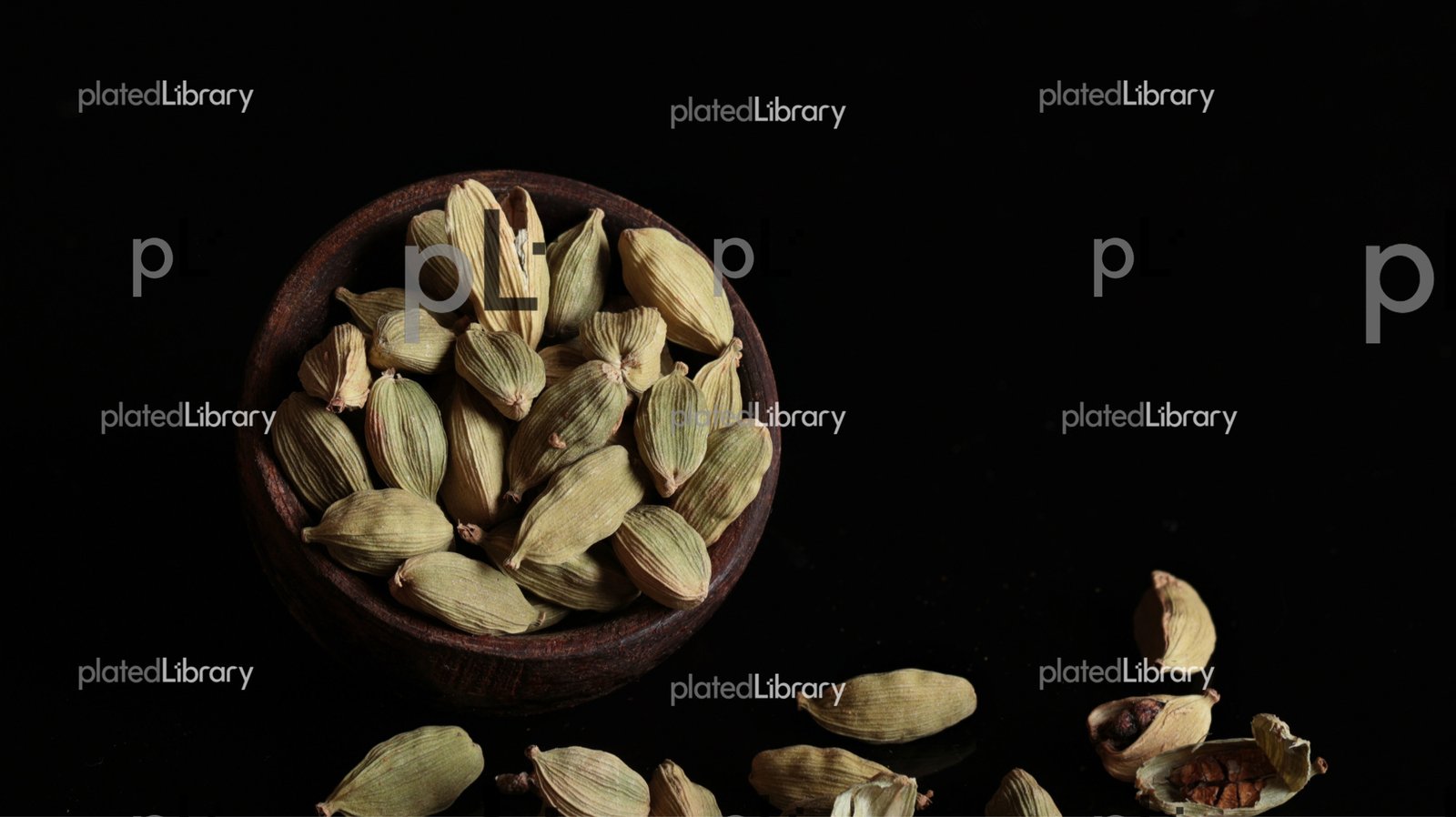 Cardamom/Elayachi