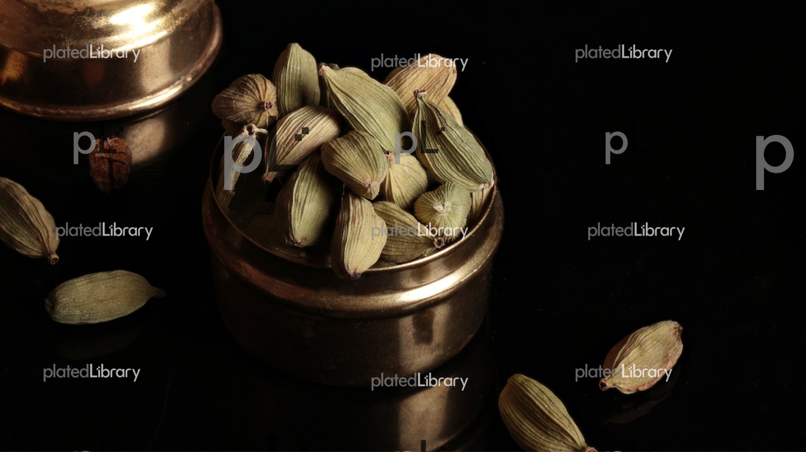 Cardamom/Elayachi