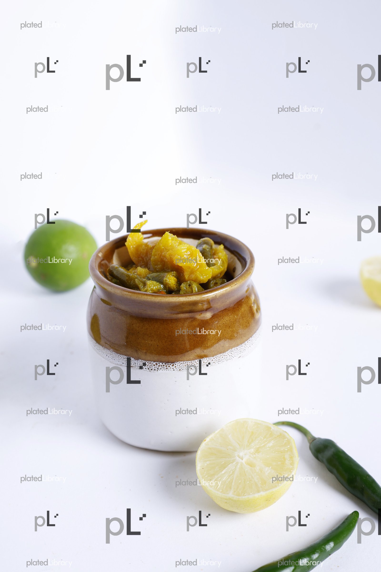 Lemon And Green Chilly Pickle