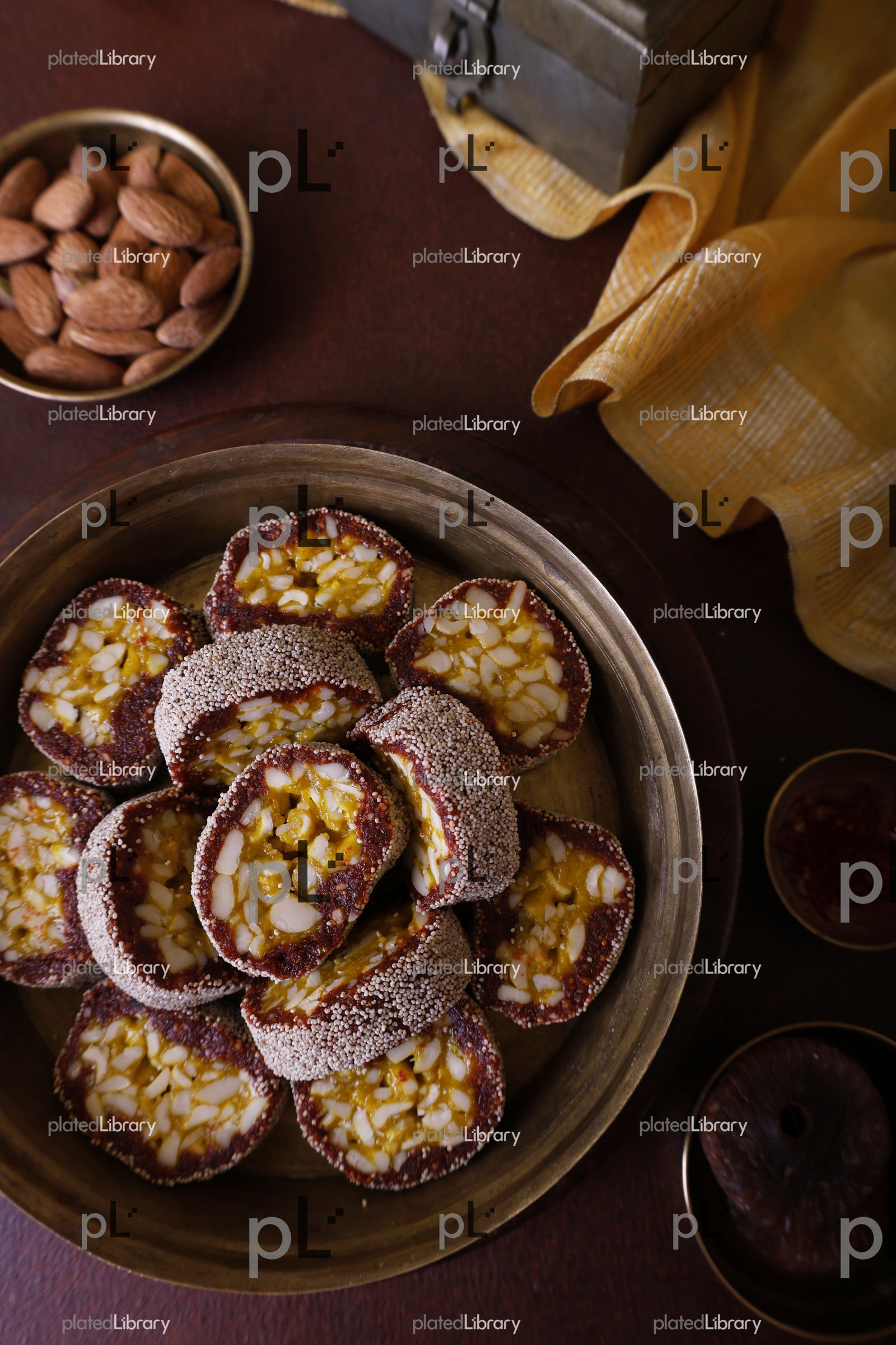 Anjeer Kesar Roll