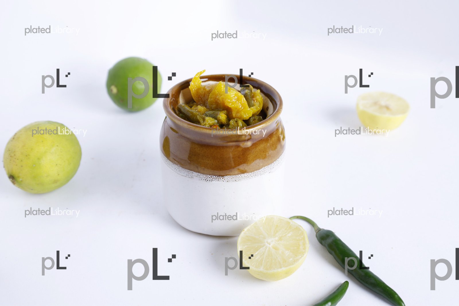 Lemon And Green Chilly Pickle