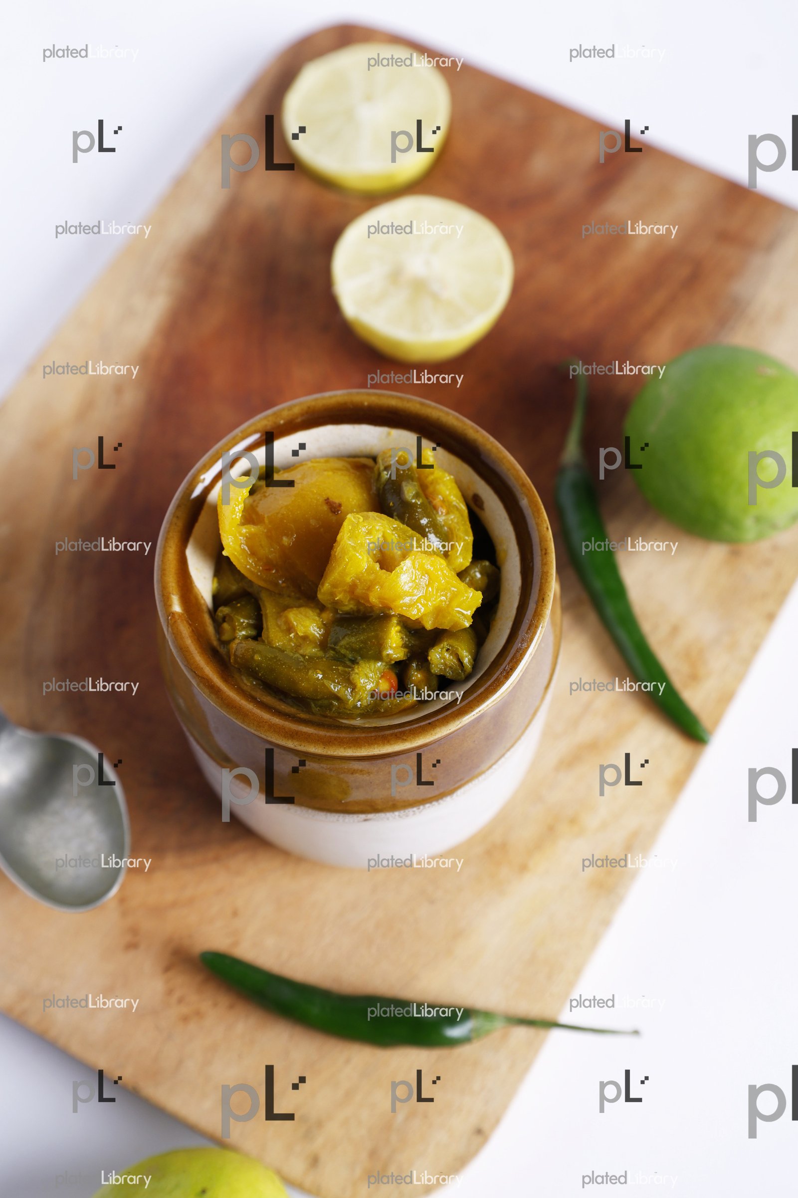 Lemon And Green Chilly Pickle