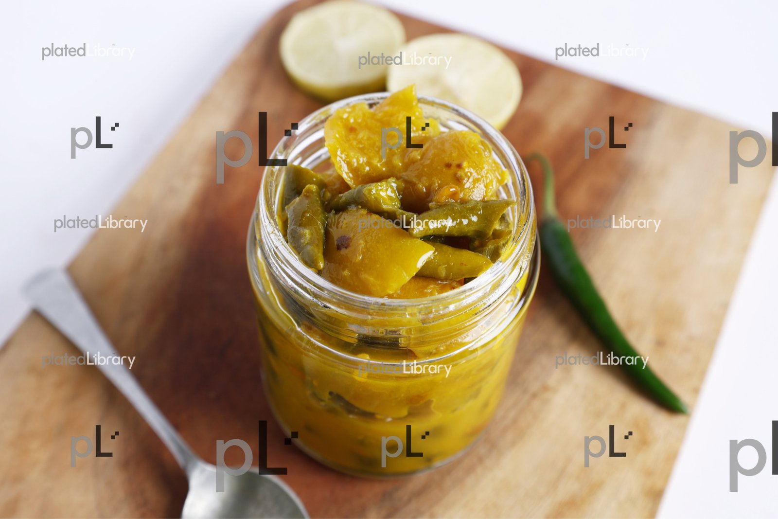 Lemon And Green Chilly Pickle